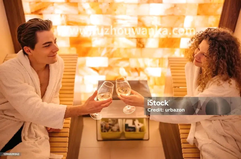 桑拿起源的早期场景