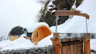 蒸蒸日上的古老智慧：揭秘桑拿浴的千年起源与养生之道 图片